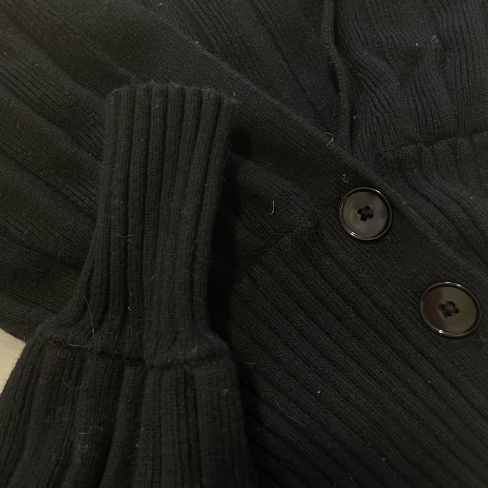 xs aritzia plunge sweater - Picture 3 of 4